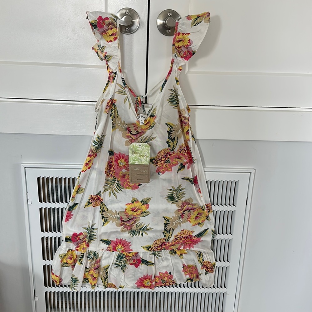 Salty Lemon.  White, flowered sundress. NWT.